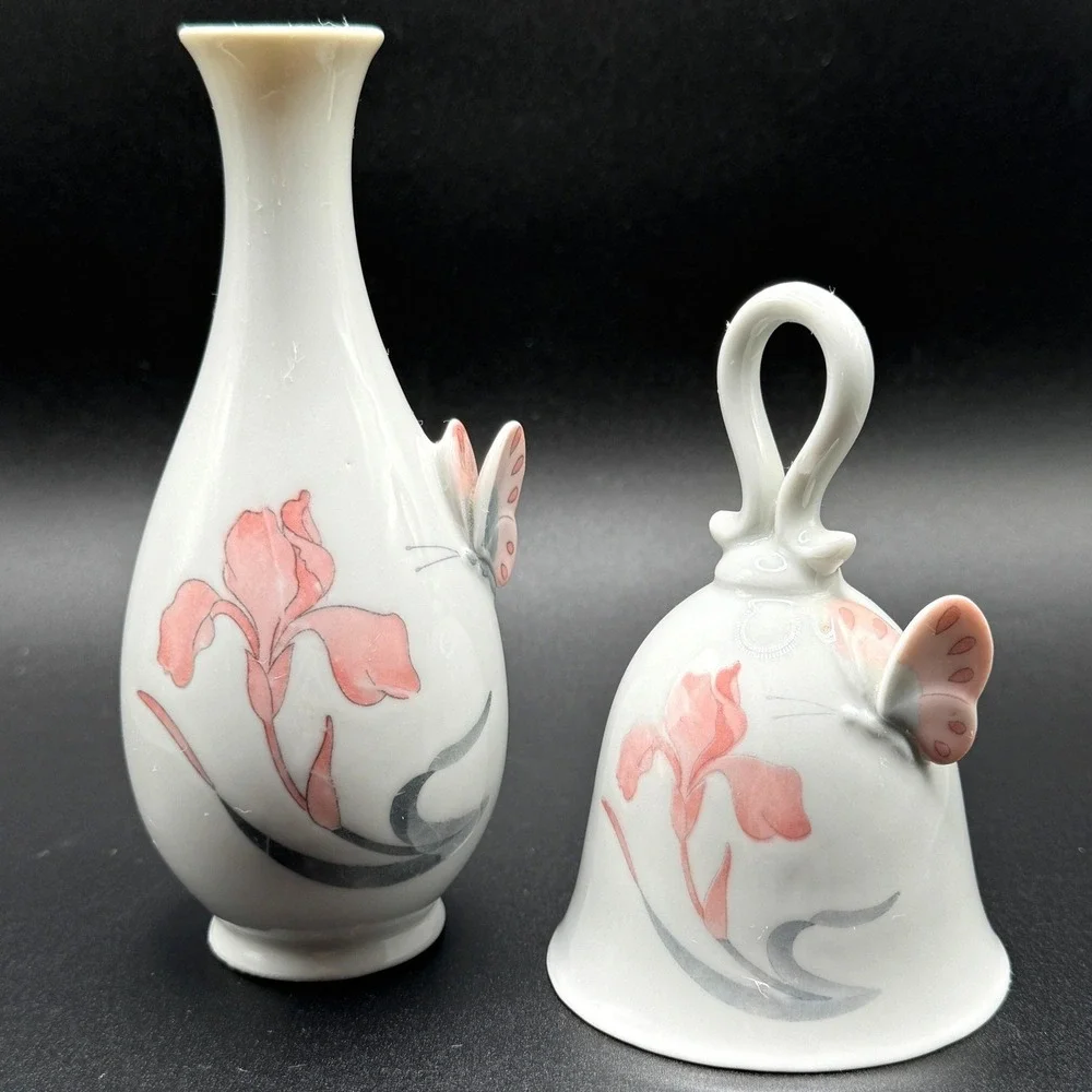 Vintage‎ Japanese Porcelain Butterfly Bell & Bud Vase Set Pink Coquette Floral